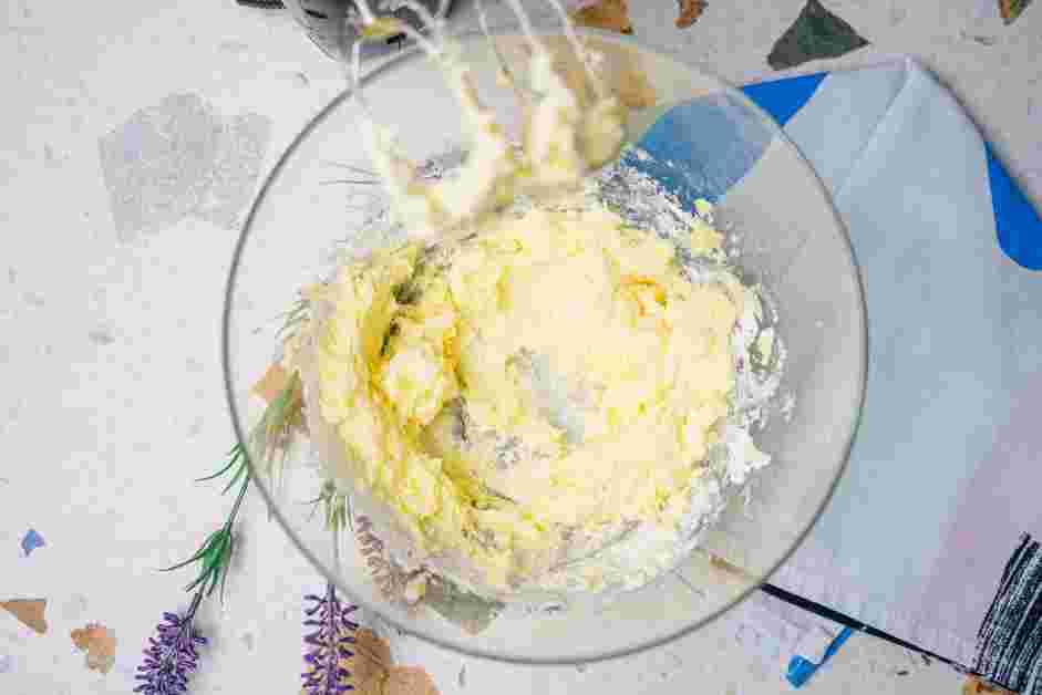 Lavender Shortbread Recipe: Add the confectioners&rsquo; sugar.