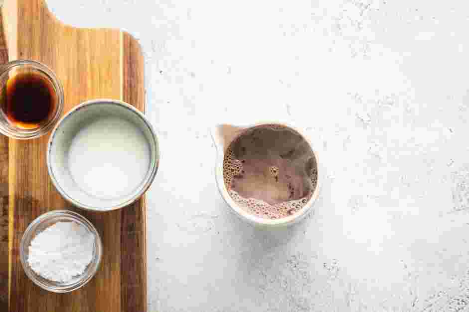 Irish Cream Cold Brew Recipe:
Once the mixture is smooth, transfer the Irish cream syrup to an airtight container and refrigerate until completely chilled.