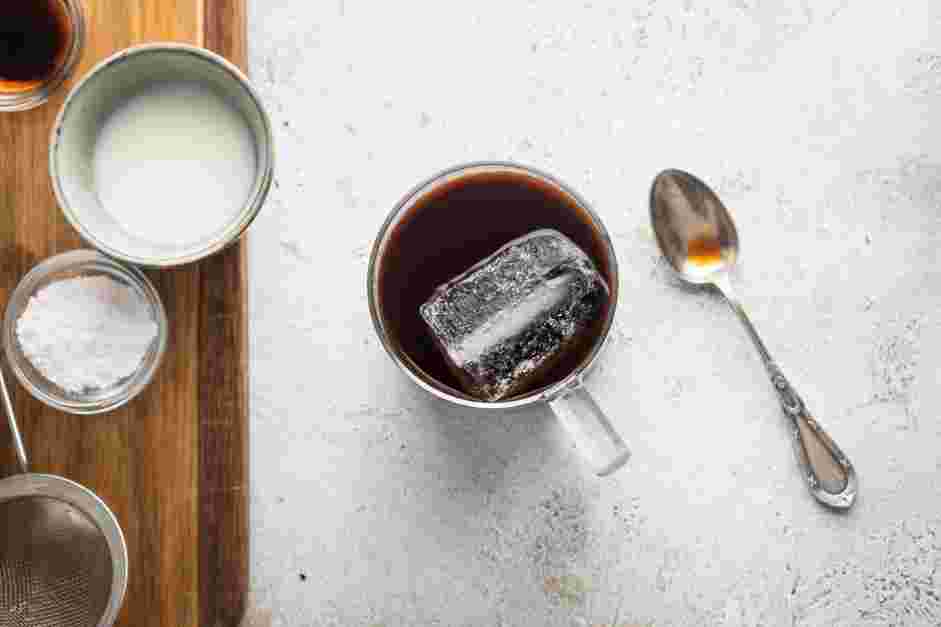 Irish Cream Cold Brew Recipe:
Make the Irish cream cold brew.