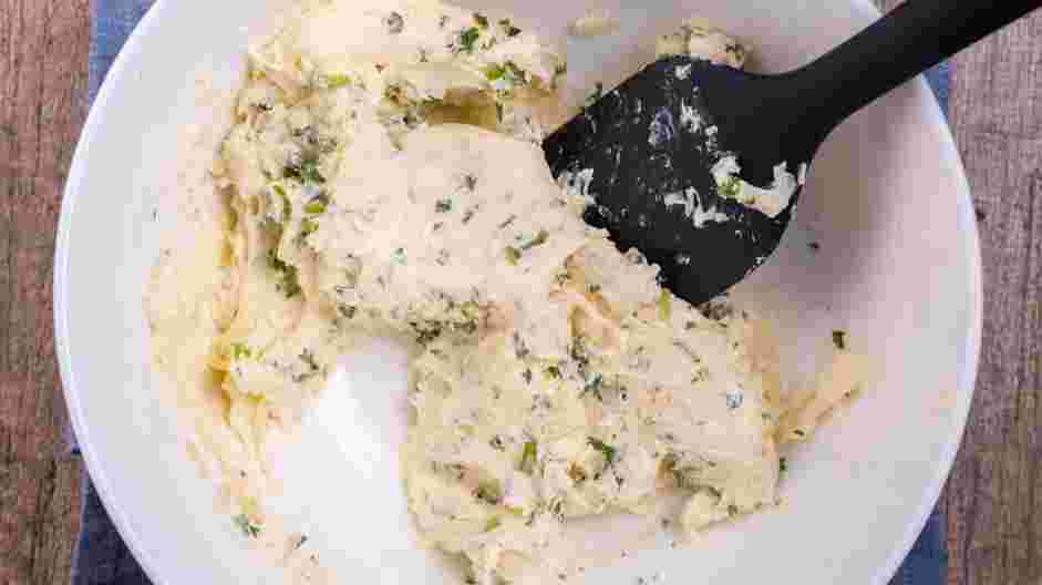 Cream Cheese Stuffed Mushrooms Recipe:
In a large mixing bowl, combine the softened cream cheese, Parmesan, granulated garlic, onion powder, parsley, chives, thyme and the remaining 1 teaspoon of sea salt.