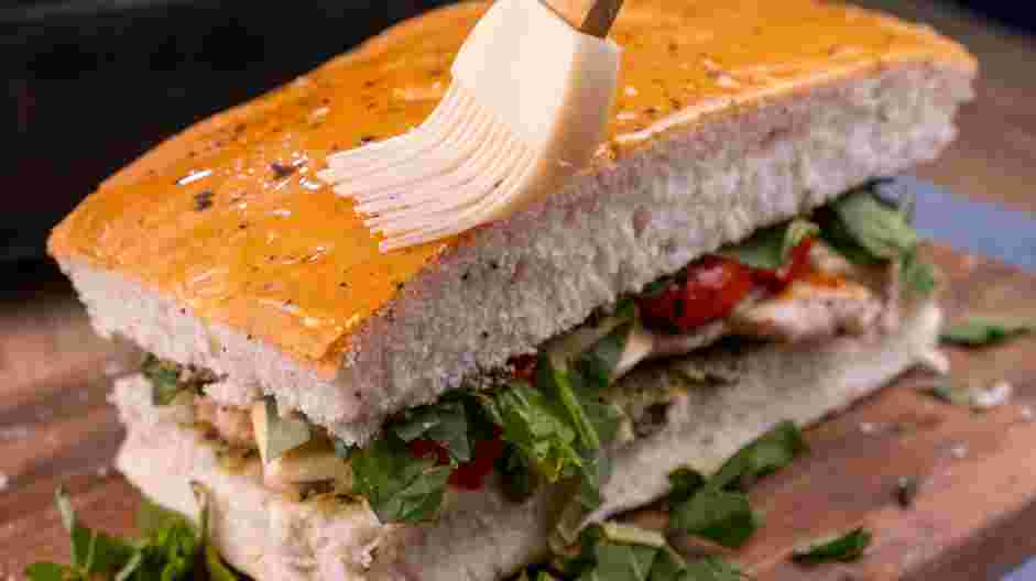 Chicken Pesto Sandwich Recipe: 
Layer the mozzarella, roasted bell pepper and spinach evenly.