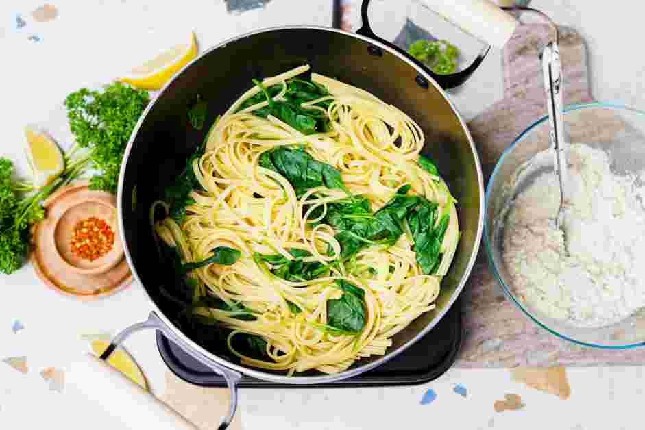 Lemon Ricotta Pasta Recipe: After 1 minute, completely drain the pasta water from the pot.