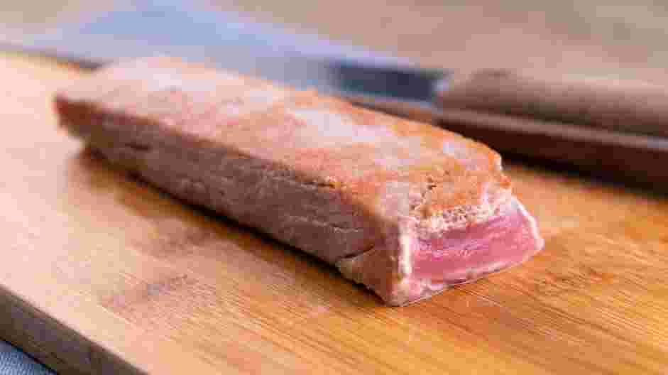 Tuna Tataki Recipe: Remove the tuna from the skillet and let cool.