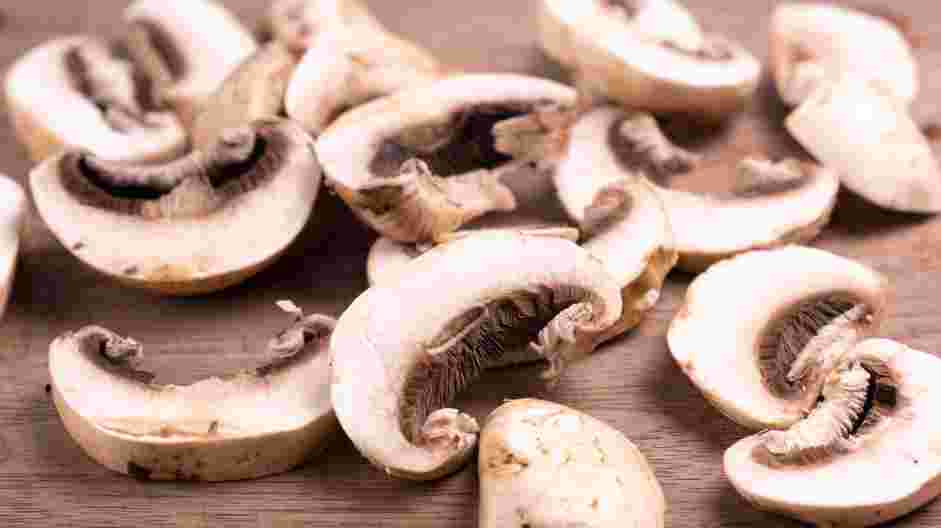 Chicken Mushroom Risotto Recipe:
Remove the stems from the fresh mushrooms and wipe them clean with a dry towel.