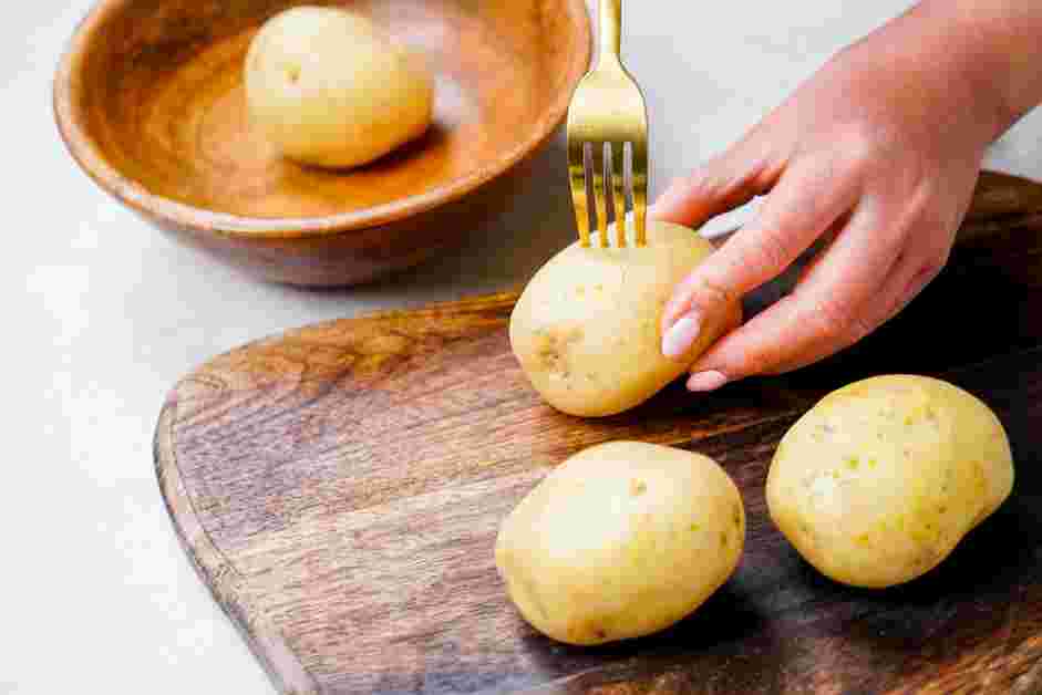 Potato Gnocchi with Butter and Herbs Recipe: Prepare the potatoes.