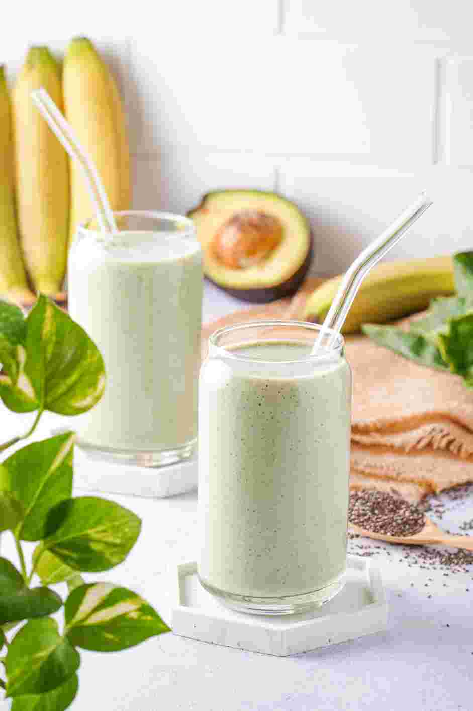 Chia Seed Smoothie Recipe: Serve immediately.