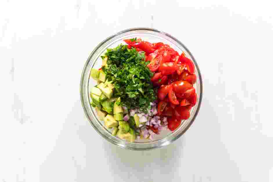 Avocado Corn Salad Recipe: In a mesh strainer, thaw the corn kernels under cold running water.