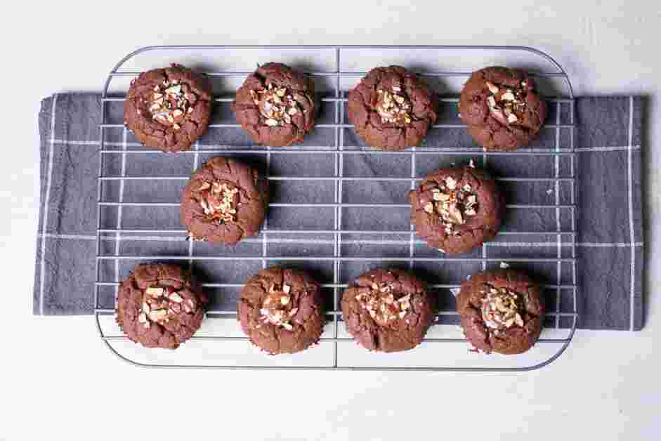 Nutella Cookies Recipe: Let the cookies cool on the baking sheet for 10 minutes before transferring them to a wire rack to cool completely.