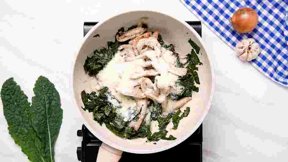 Kale Chicken Bowl Recipe: Return the chicken to the skillet.