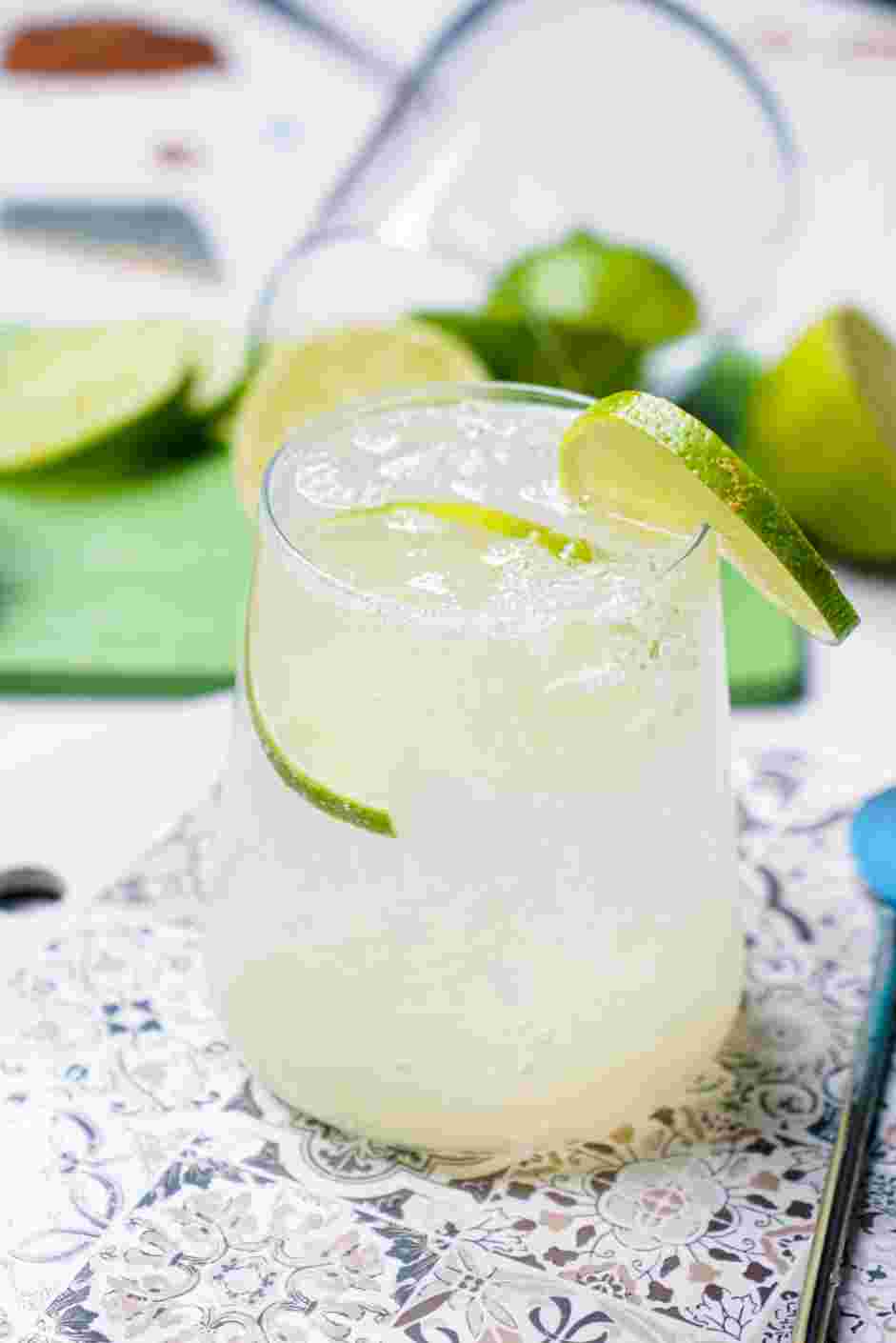 Ranch Water Recipe: Garnish with extra lime slices and enjoy!