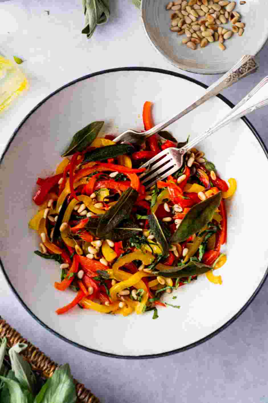 Pepper Salad Recipe: Use a fork to plate the pepper salad, similar to plating spaghetti.