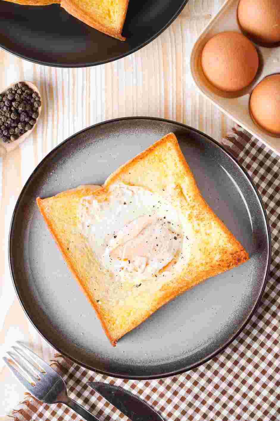 Egg in a Hole Recipe: Enjoy!