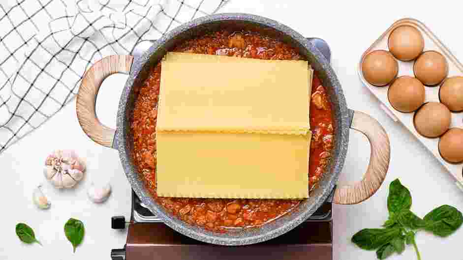 One Pot Lasagna Recipe: Add the lasagna noodles and cook until the noodles are al dente.