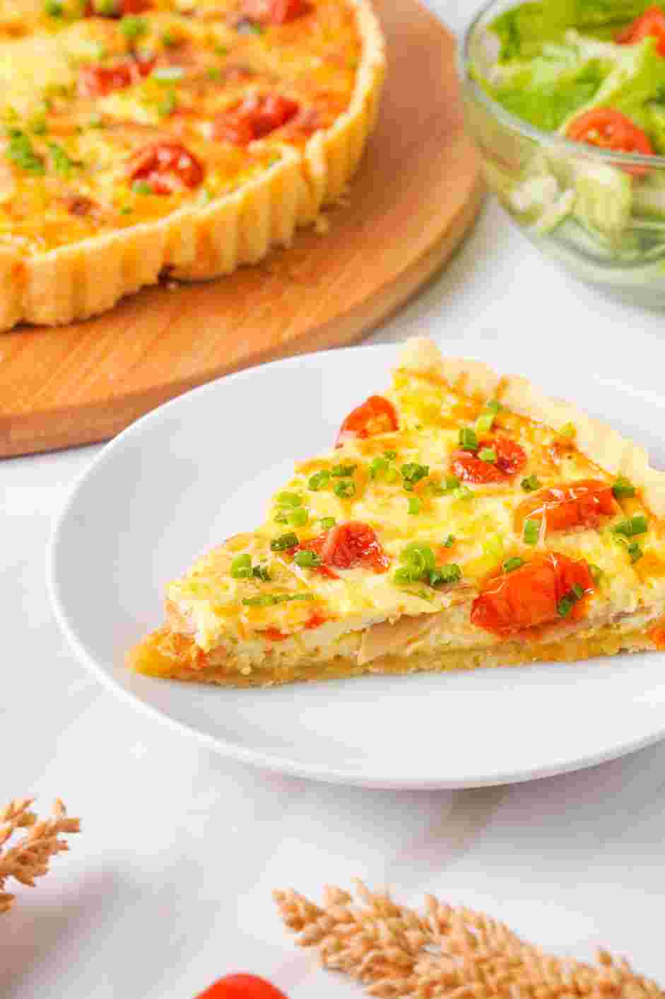 Vegetarian Quiche Recipe: Top with chopped chives and serve alongside a green salad.