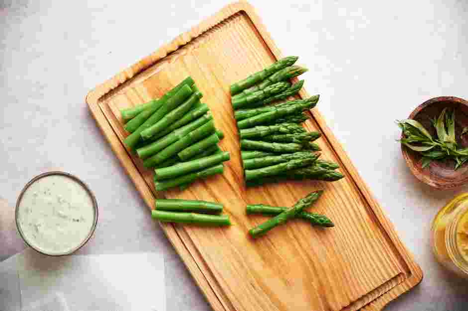 Asparagus and Eggs Recipe: Fry the asparagus spears.