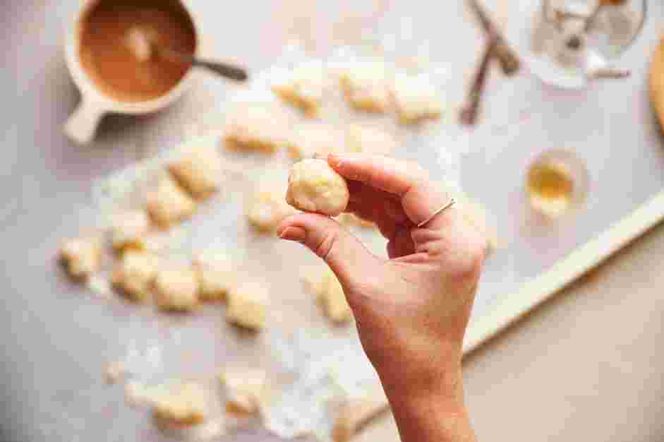 Marzipan Chocolate Recipe: Divide the marzipan into bite-sized pieces in any shape you prefer.