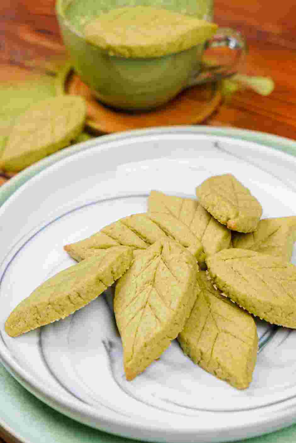 Matcha Cookies Recipe: Let the matcha cookies cool.