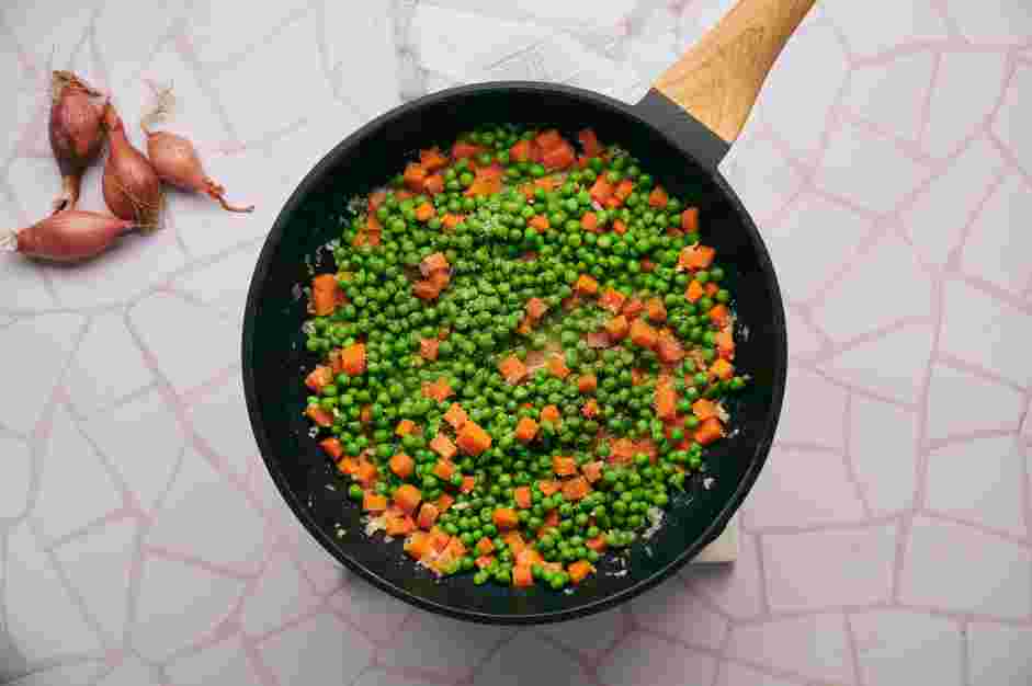 Peas and Carrots Recipe: Stir in the frozen peas.