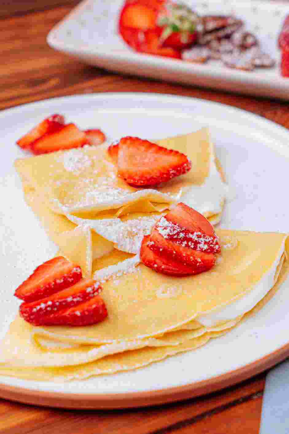 How to Make Crepes Step 8: Repeat until you finish the batter.