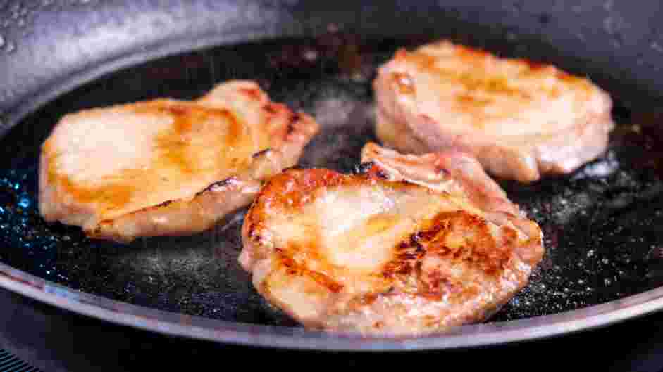 Vietnamese Pork Chops Recipe: Cook the pork chops.