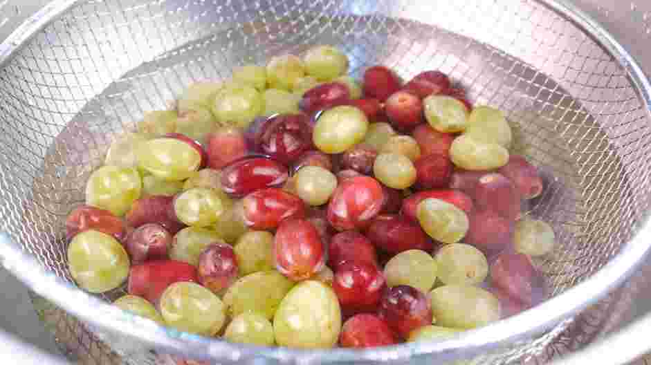 Grape Salad Recipe: While the pecans are cooling, prepare the grapes.