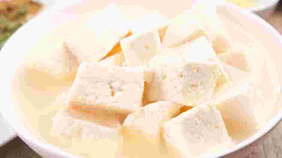 Shahi Paneer Recipe: While the gravy cools down, soften the paneer.