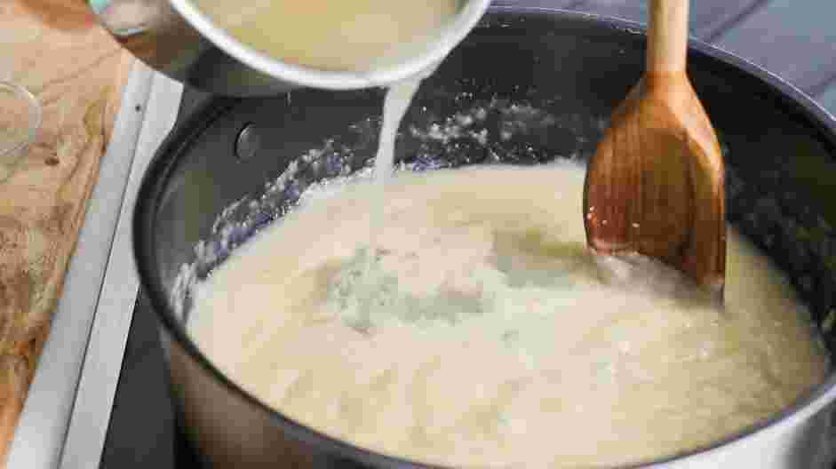 Velouté Sauce Recipe: Add the stock.