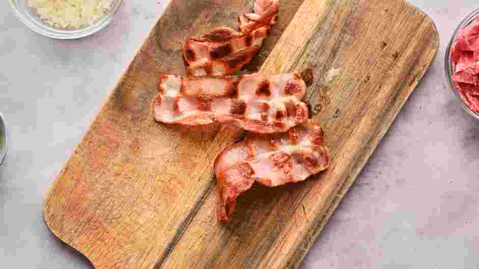 Rachel's Green Salad Recipe: Cook the crispy turkey bacon or pork bacon.