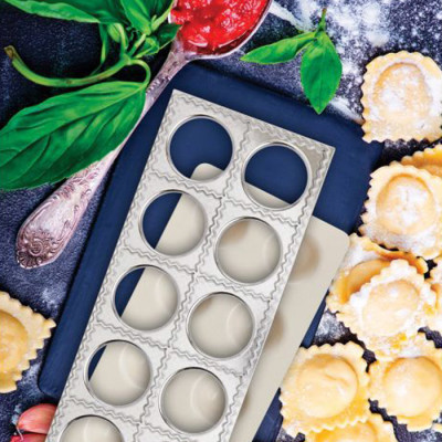 Fante's Grandma Luisa's Jumbo Ravioli Maker