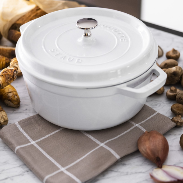 Staub Cocotte Round 4Qt - White 1