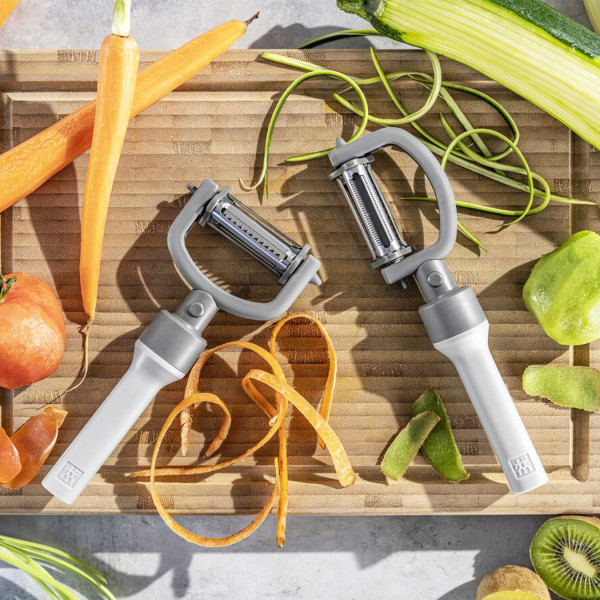 Zwilling Z-Cut 5-in-1 Peeler 1