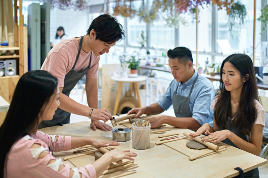 Pottery Wheel Mastery for Beginners - Pottery Class by Classpop