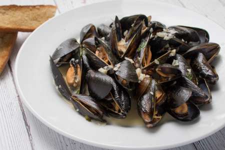 steamed mussels