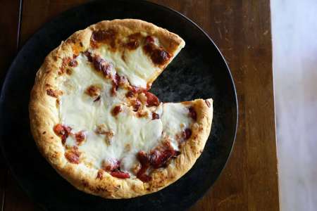 Deep Dish Pizza Pie