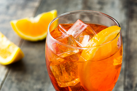 aperol spritz with orange slices