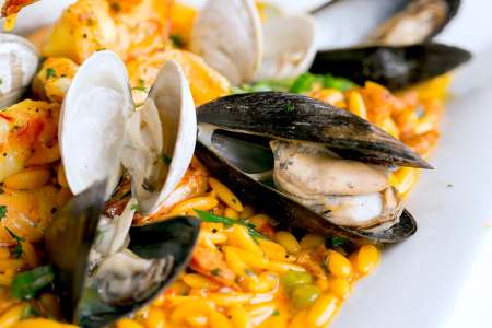 clam and mussel paella