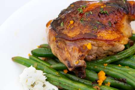 crispy chicken thighs with haricots verts