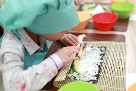 kids sushi making class