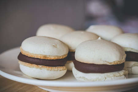 macarons with chocolate ganache