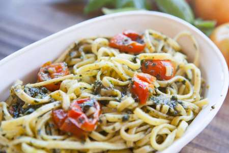 pistachio pesto spaghetti