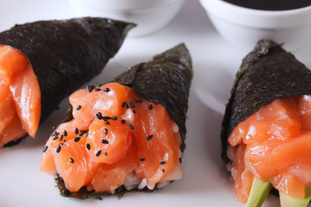 salmon and avocado temaki side view