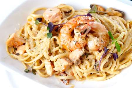 seafood pasta with white wine cream sauce