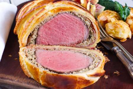 sliced beef wellington