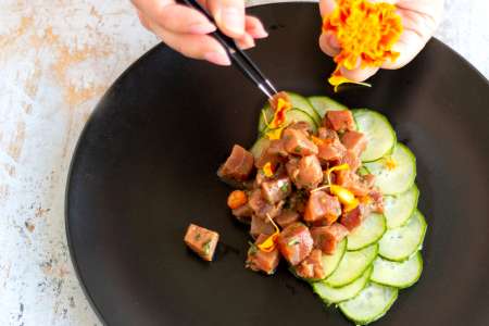 spicy tuna with cucumber and flowers