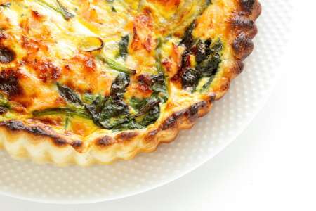 spinach and cheddar quiche