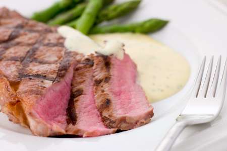 steak with bearnaise sauce