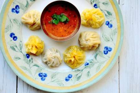 steamed momos