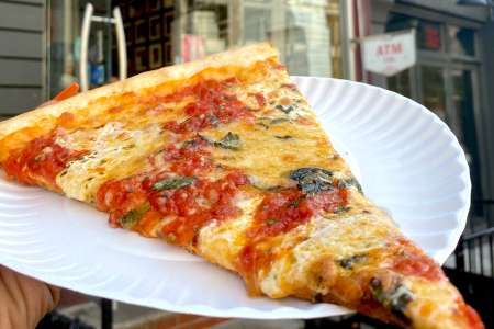 trying new york city pizza on a food tour