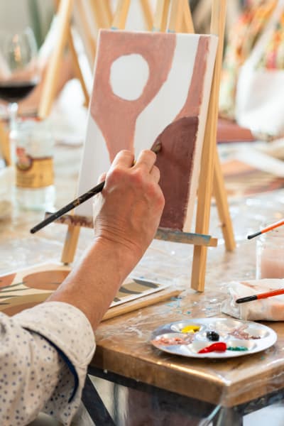 Paint and sip classes for birthday & bachelorette