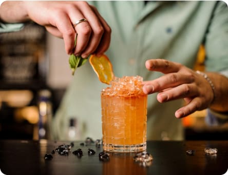 ONLINE MIXOLOGY CLASSES